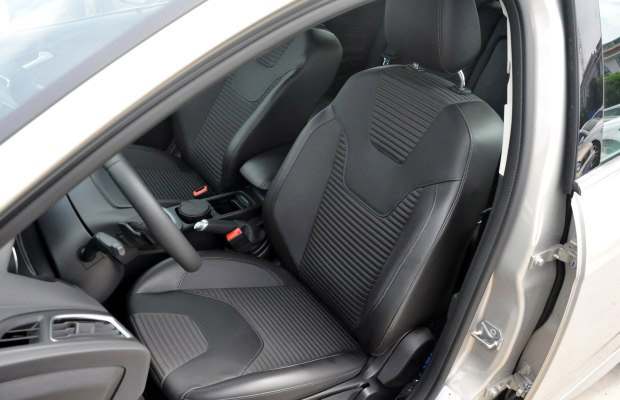 邵陽(yáng)天嬌集團(tuán),新福克斯,2016款?？怂?福特CarPlay