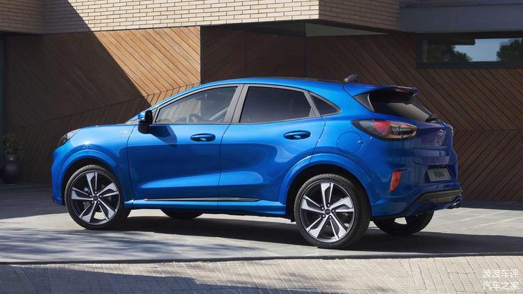 福特發(fā)布PUMA小型SUV官圖，歐式風(fēng)格，造型很有柔和感