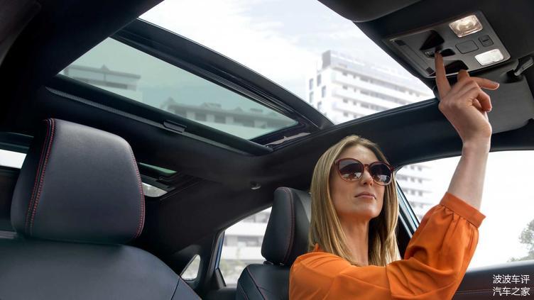 福特發(fā)布PUMA小型SUV官圖，歐式風(fēng)格，造型很有柔和感