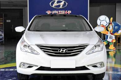 試駕索8，碰巧遇到孫紅雷！快來圍觀