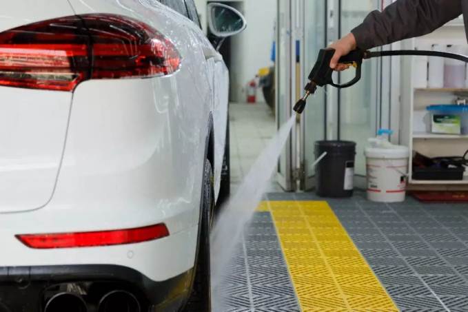 未雨綢繆，老司機(jī)教你高溫雨季養(yǎng)車妙招