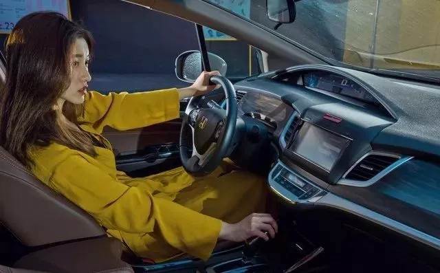 酷夏來臨，又有哪些東西不宜滯留車內(nèi) 你知道嗎？