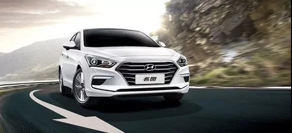 【愛(ài)車保養(yǎng)】下雨=洗車？！錯(cuò)！雨水毀車知多少！