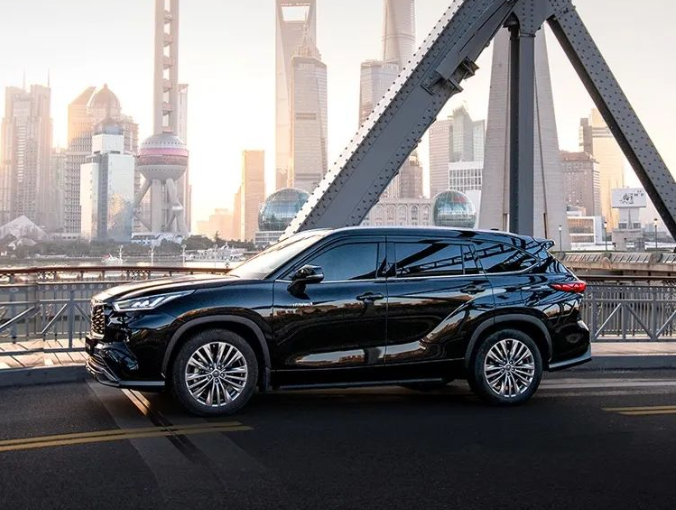 品人間百味，說百味人生，看“饞宗大師”沈宏非的蟹語人生